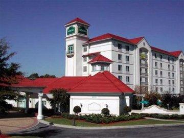La Quinta By Wyndham Ballpark/galleria Hotel 3*