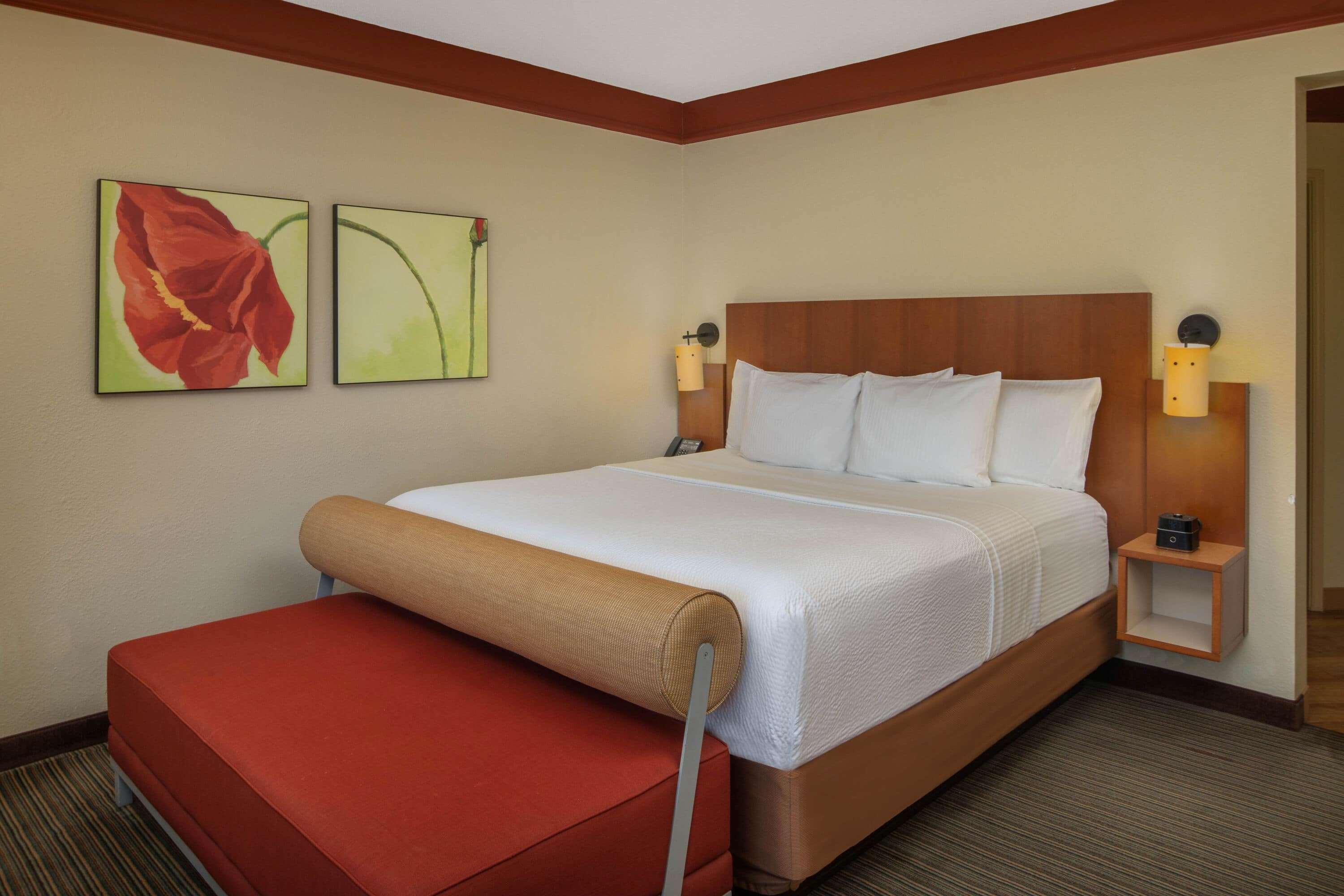 La Quinta By Wyndham Ballpark/galleria Hotel 3*