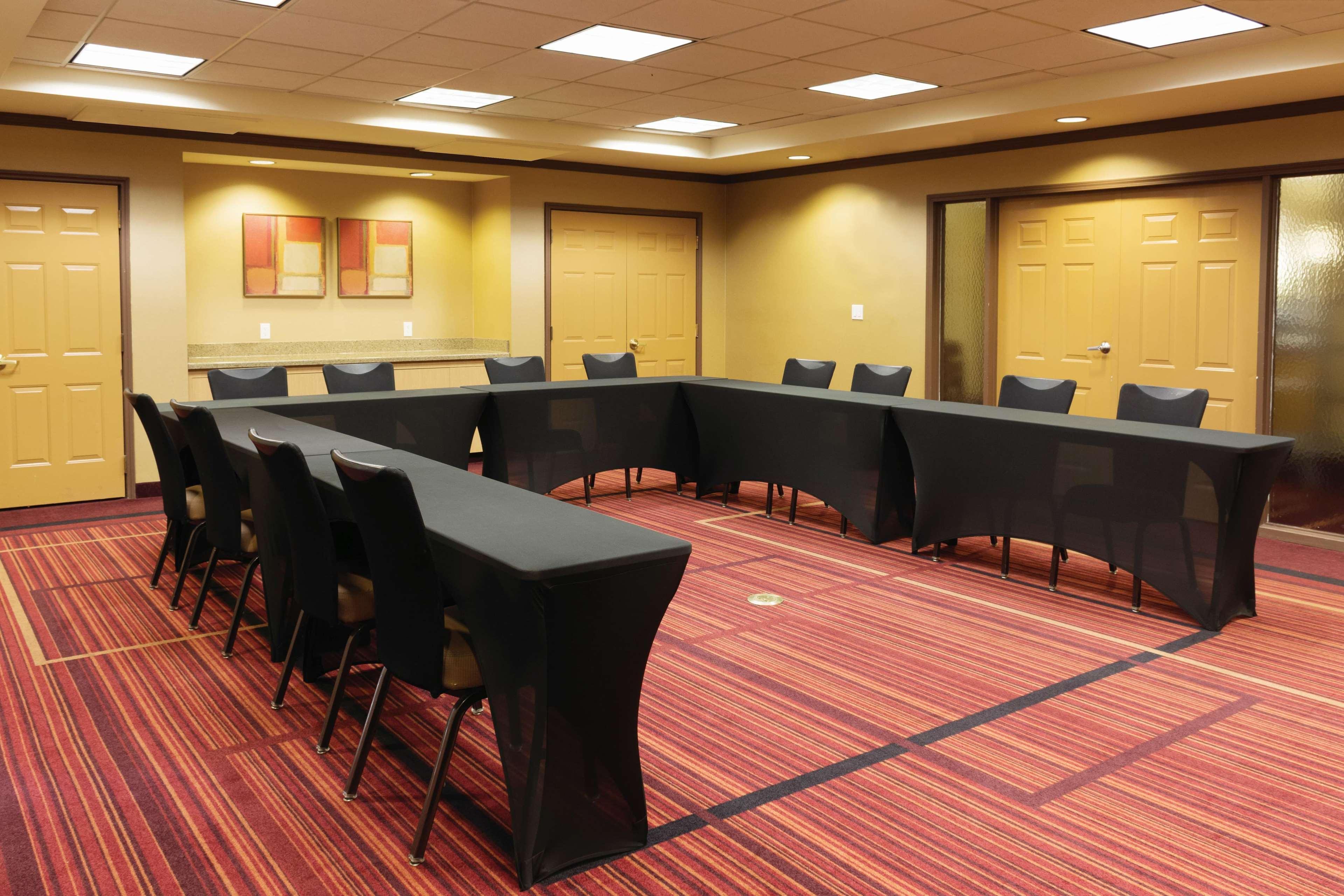 La Quinta By Wyndham Ballpark/galleria Hotel Atlanta
