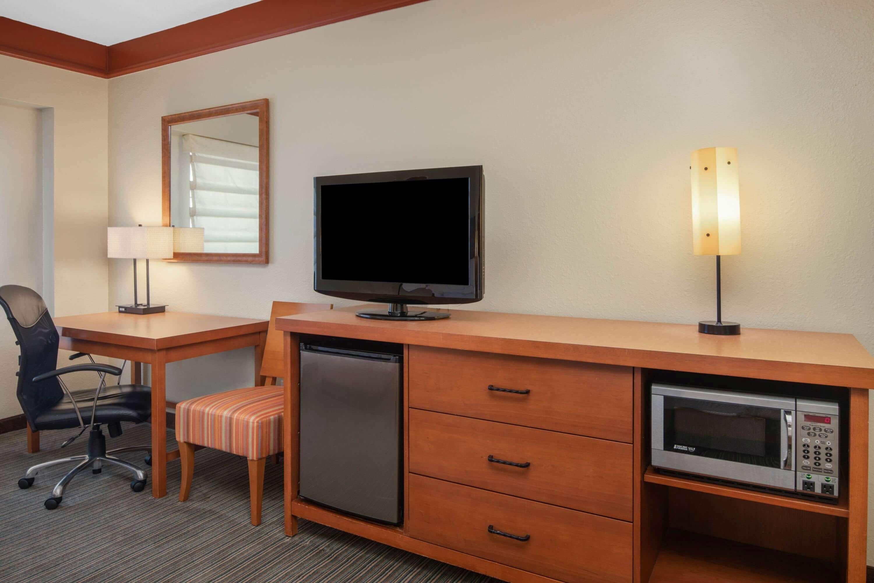 La Quinta By Wyndham Ballpark/galleria Hotel Atlanta