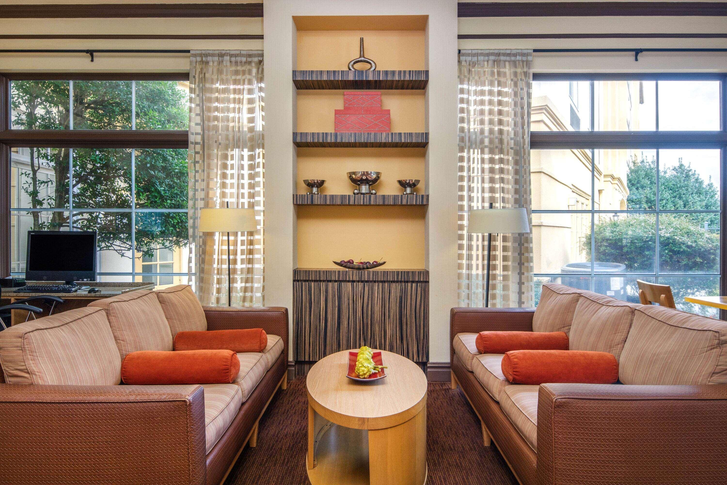 La Quinta By Wyndham Ballpark/galleria Atlanta