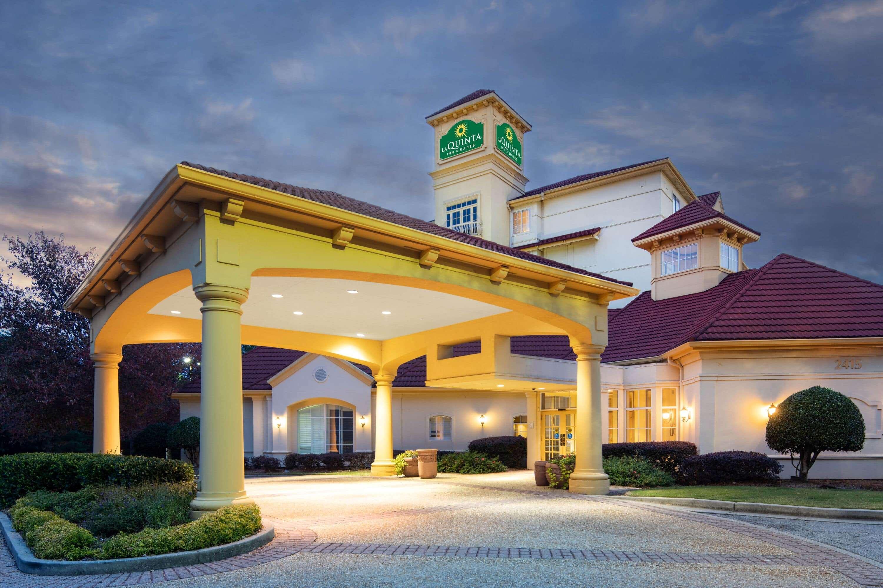 Hotel La Quinta By Wyndham Ballpark/galleria 3*