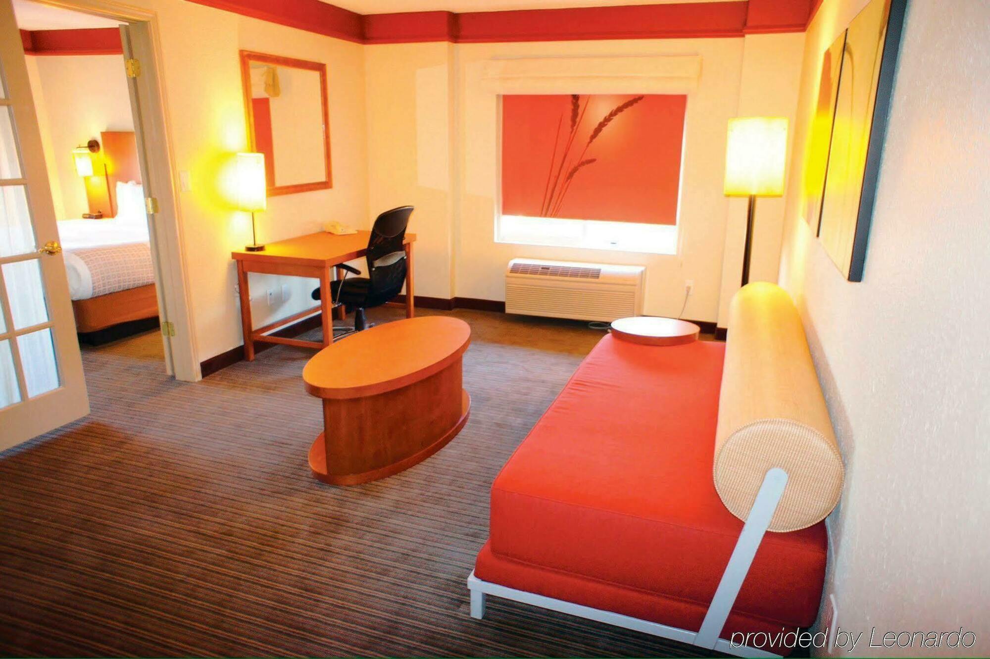 La Quinta By Wyndham Ballpark/galleria 3*